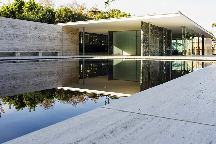 Barcelona Pavillon Mies Van der Rohe