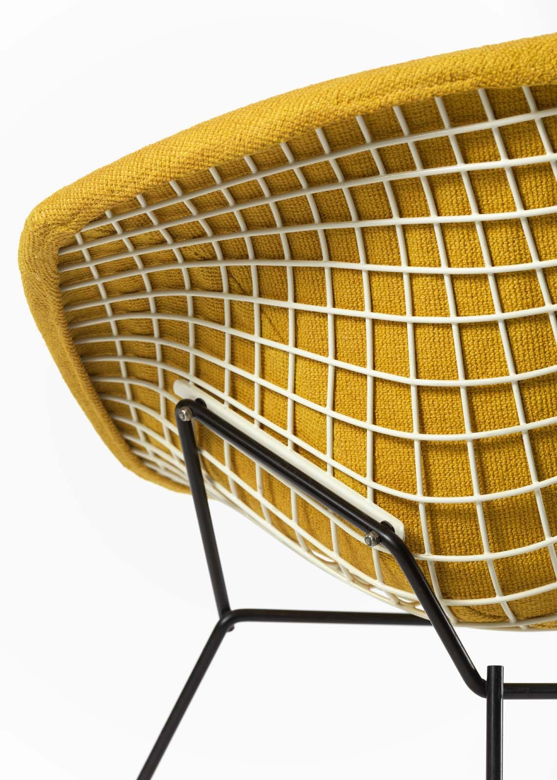 Diamond chair by Harry Bertoia