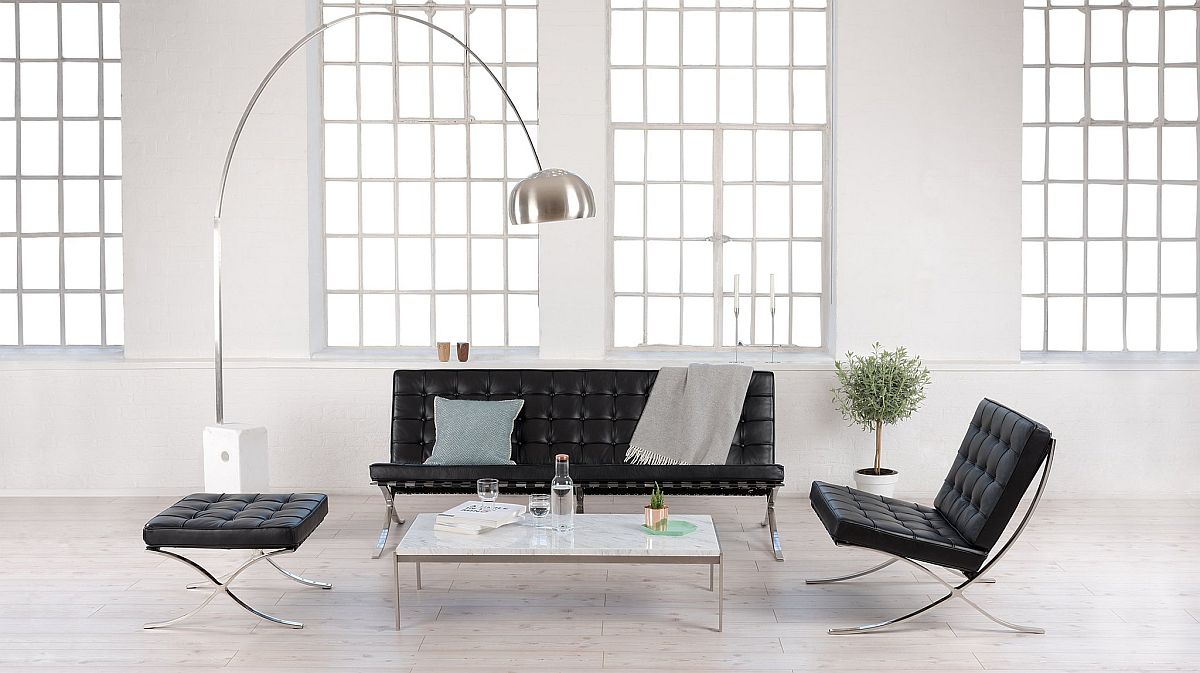 MINIMALIST LIVING ROOM & black BARCELONA CHAIRS