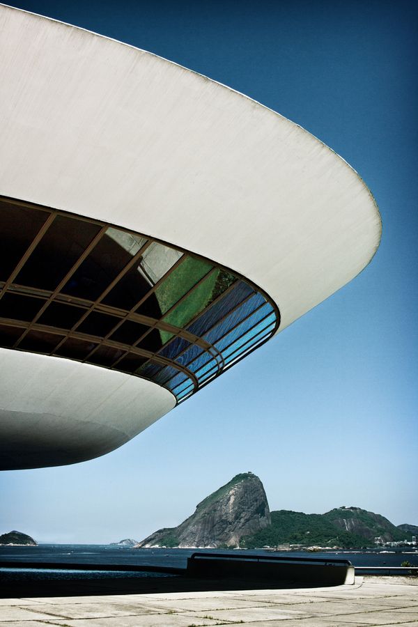 Niteroi Museum Oscar Niemeyer
