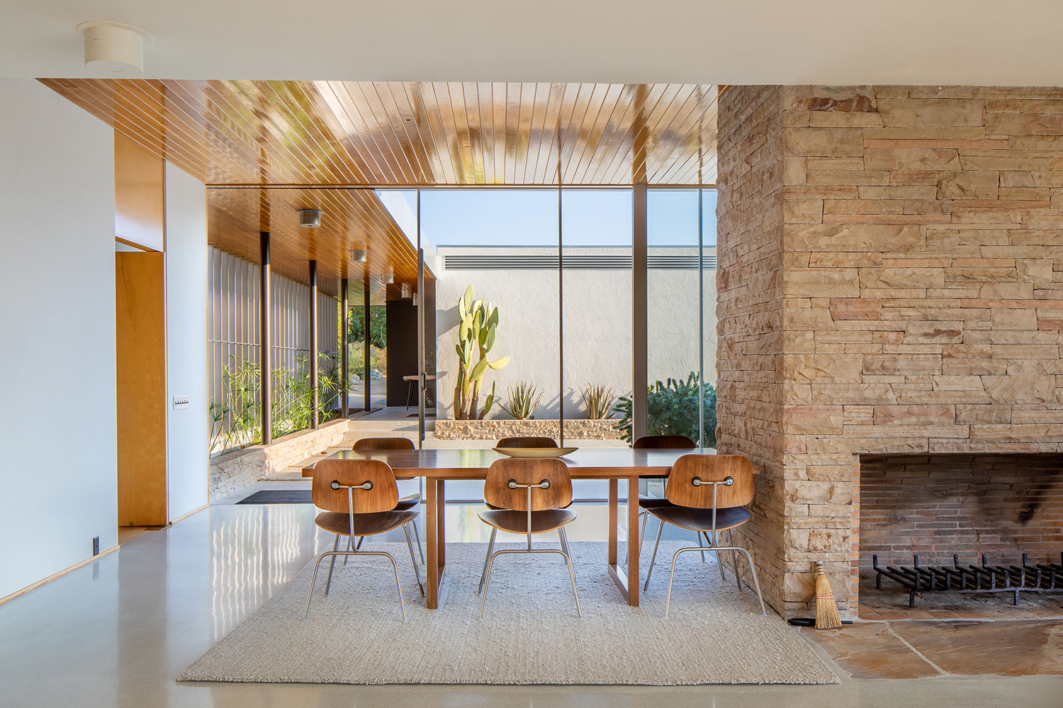 One of Richard Neutra’s Most Iconic Home