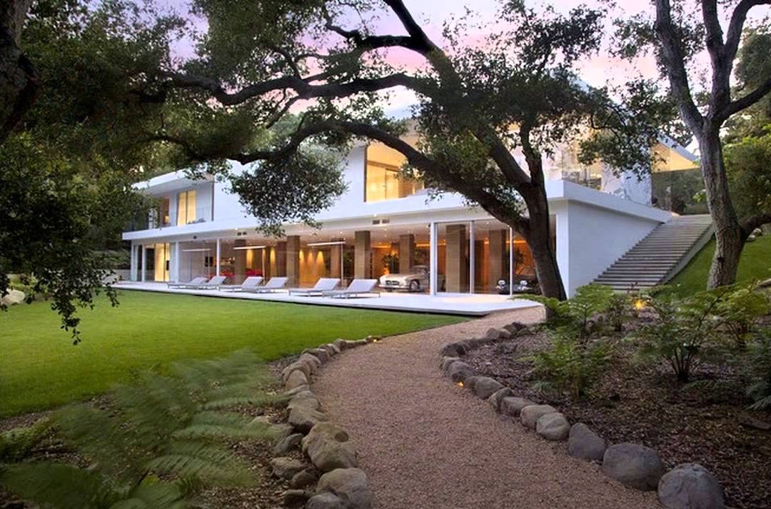 Glass Pavilion by Architect Steve Hermann